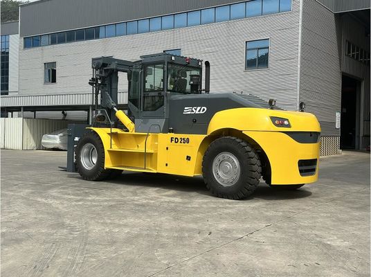 Wózek widłowy do kontenerów z silnikiem Yuchai lub  i długością wideł 1800 mm