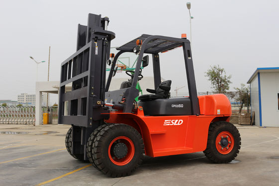 5000kgs Diesel Wózek widłowy Silnik ISUZU Przekładnia hydrauliczna