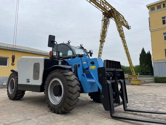 Wózek teleskopowy 4x4 Teleskopowy wózek widłowy 4,5 ton o wysokości podnoszenia 17 m