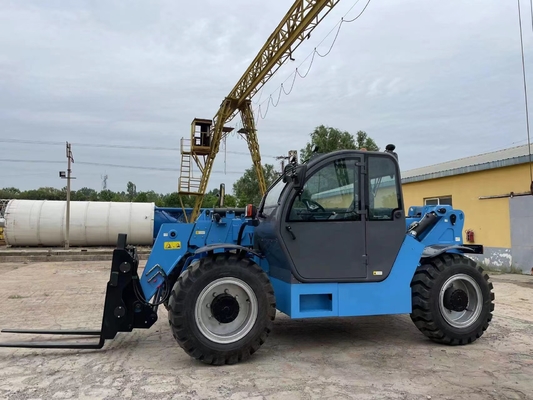 Wózek teleskopowy 4x4 Teleskopowy wózek widłowy 4,5 ton o wysokości podnoszenia 17 m