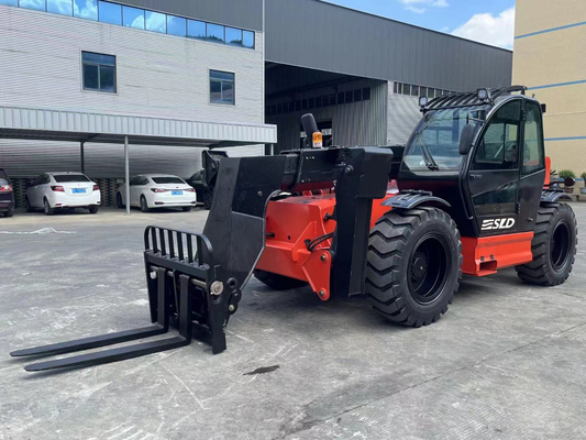 Wózek teleskopowy MINI 2,5 ton o wysokości podnoszenia 6 m