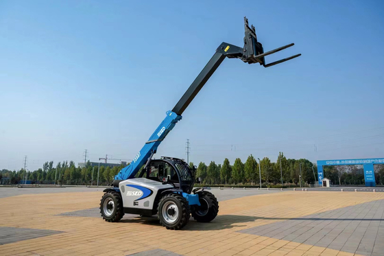 Teleskopowy wózek widłowy do trudnych warunków terenowych Mini 4x4 2,5 tony 6 m Wysokość podnoszenia