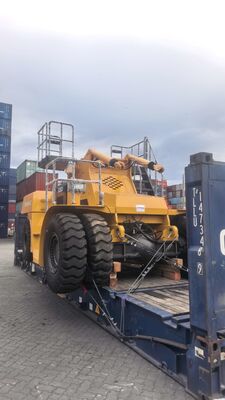 40 Ton Capacity Diesel Forklift Truck with 9300mm Mast Height and Hydraulic Power Shift Transmission