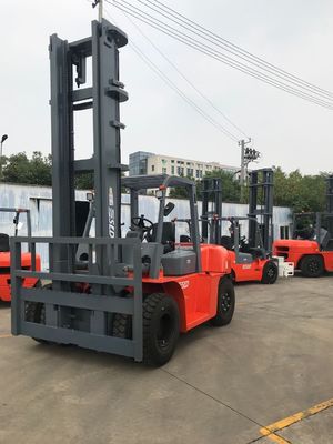 FD70 5m 15000 Lb 7 tonowy wózek widłowy z silnikiem wysokoprężnym firmy Solid Tire